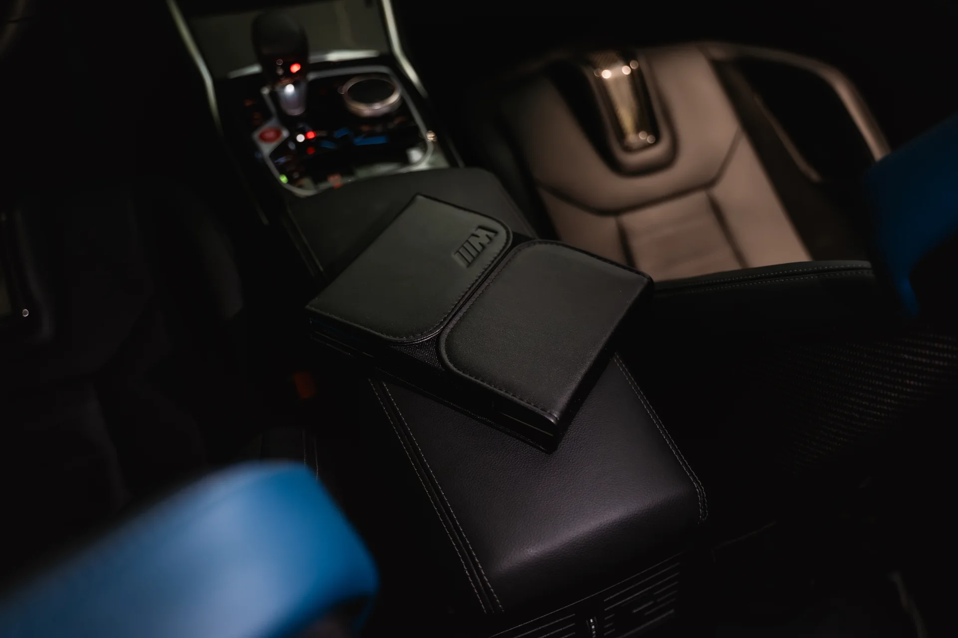 BMW M2 Coupe documentation photo 100
