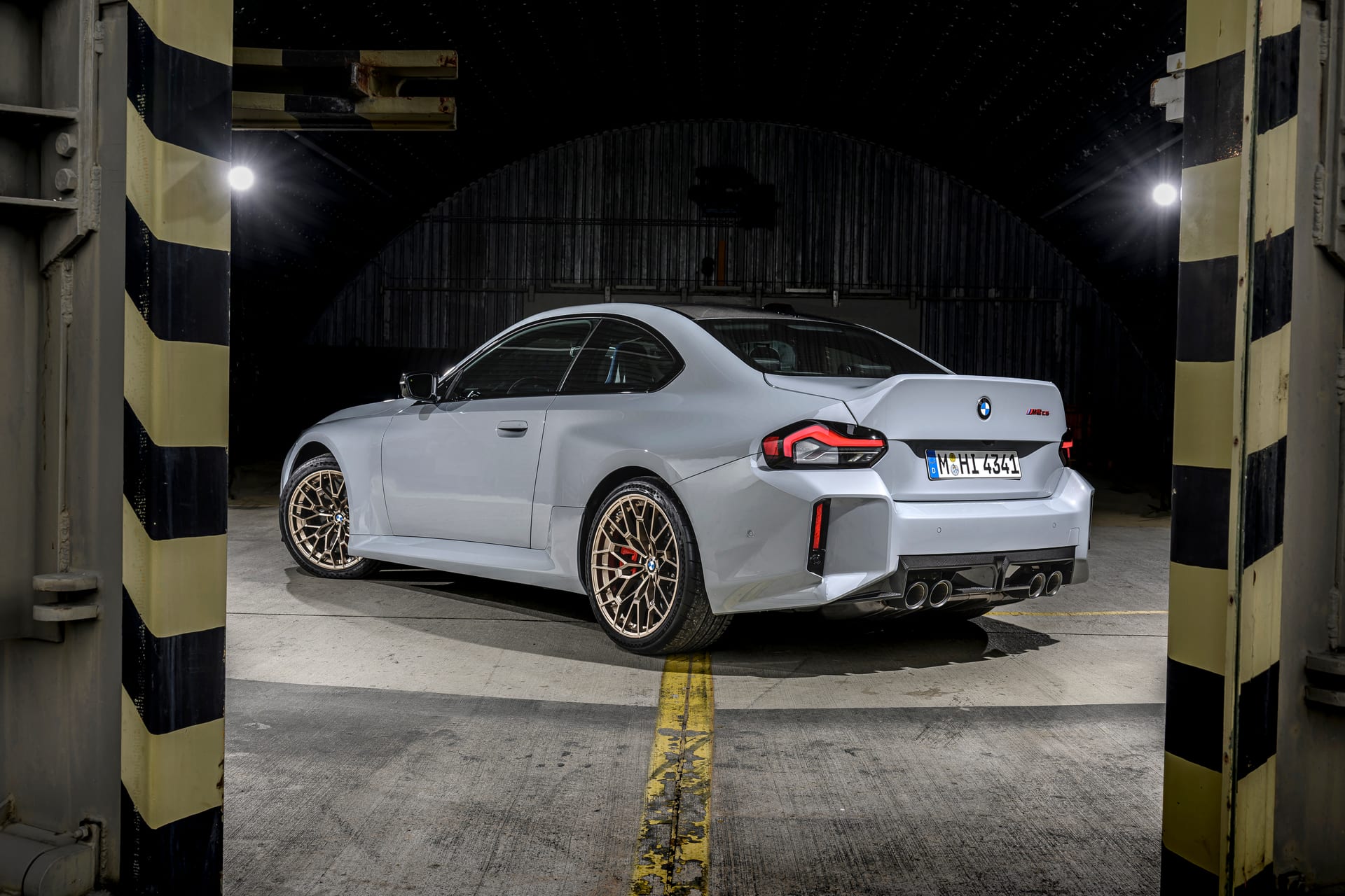 BMW M2 CS motor foto 22